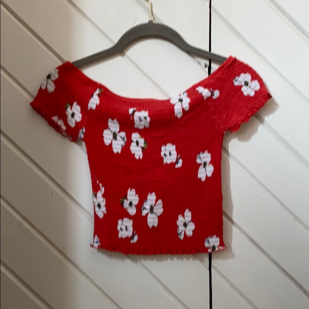 Red flowery crop